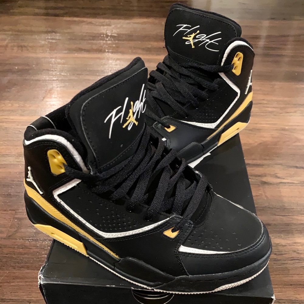 Jordan Flight’s Black & Yellow